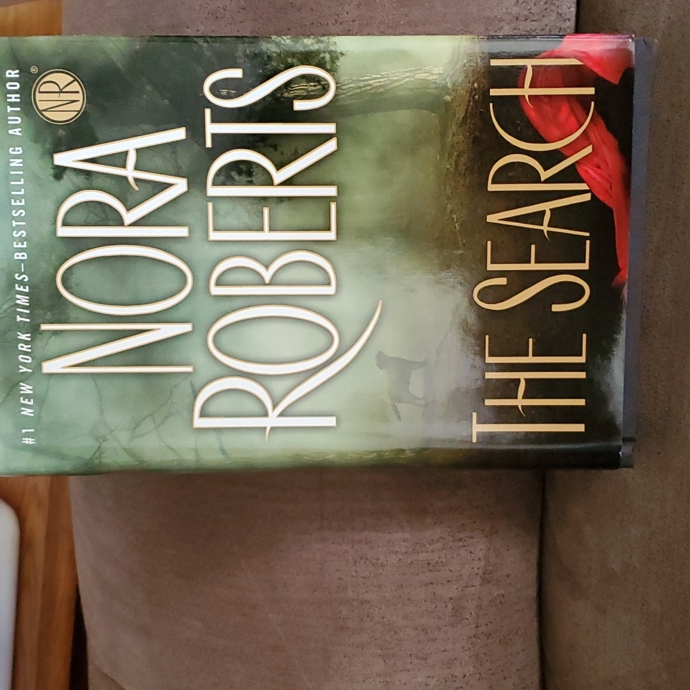 🎈Nora Roberts book The Search🎈